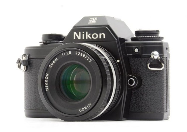 Nikon  EM 1
