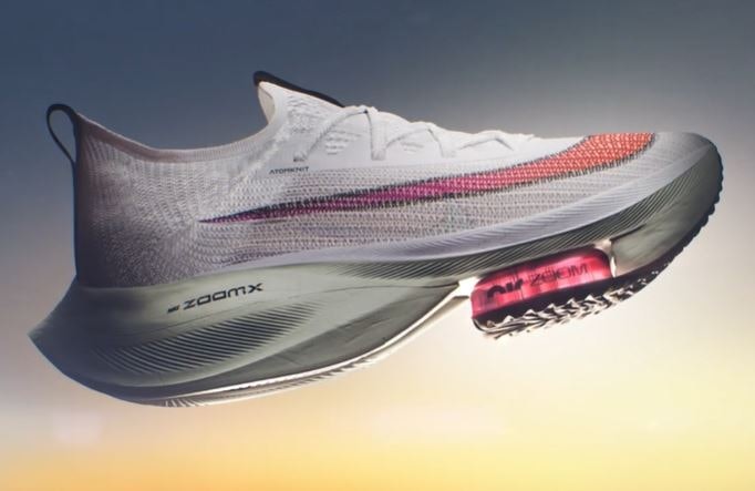 รองเท้าวิ่ง Nike Zoom ซึมซับแรงกระแทก และเพิ่มแรงดีดตัวขณะวิ่ง