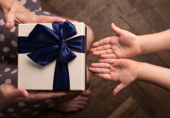 เลือกของขวัญวันเกิดเด็กสำหรับเด็กผู้หญิงหรือผู้ชาย